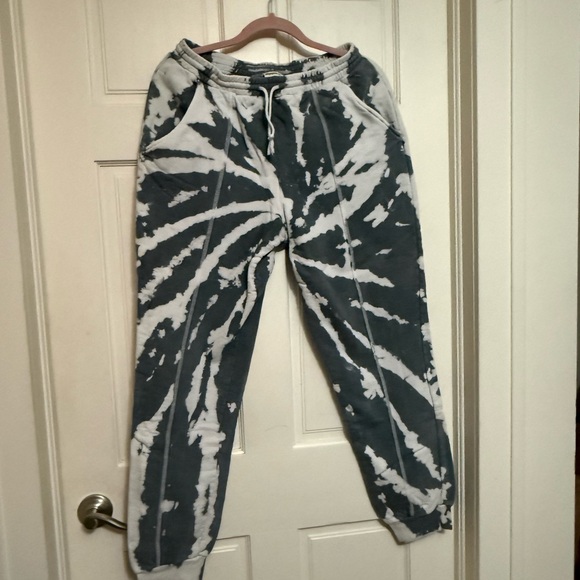 Dippin' Daisy's Gray and White Tie-Dye Sweatsuit - purchased from Anthro - Picture 6 of 10